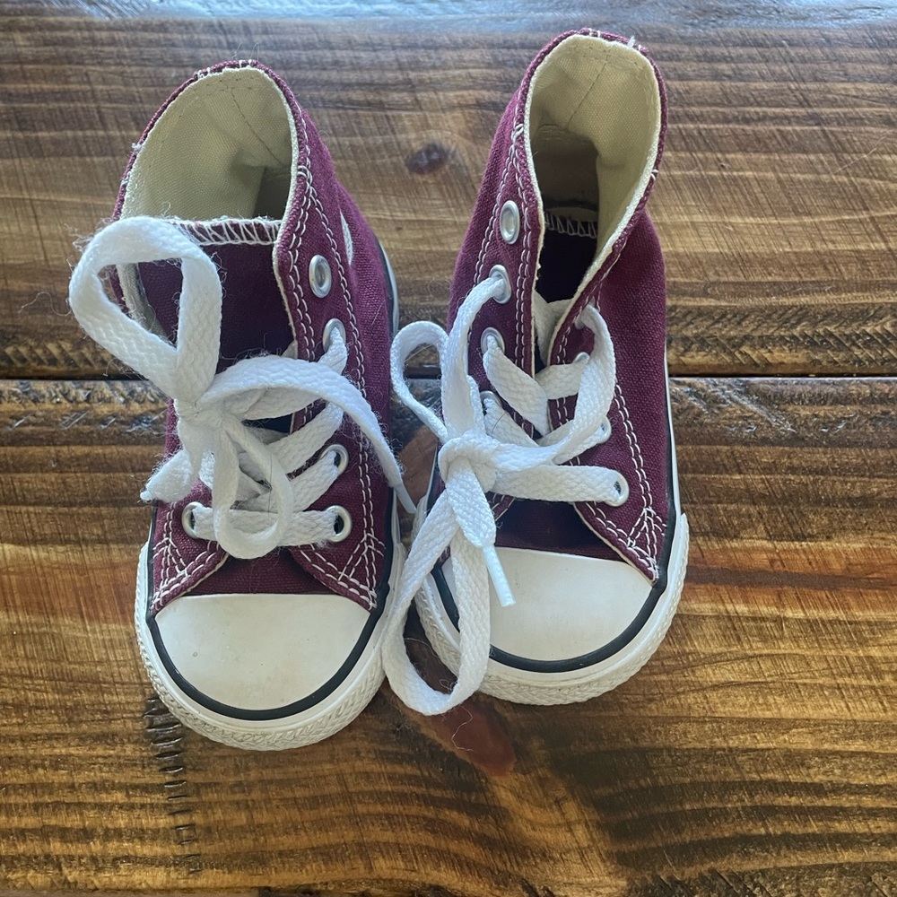 Chuck Taylor all star toddler converses